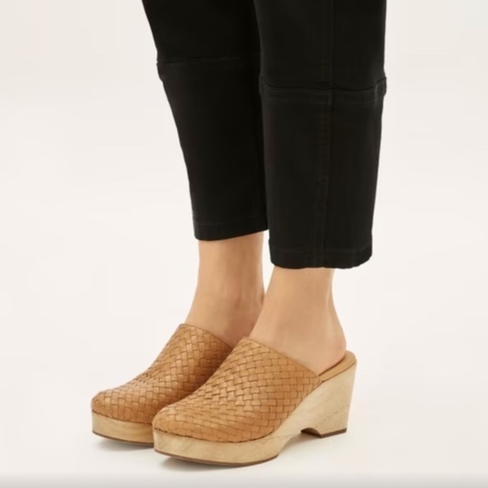 Everlane Wooden and woven Leather Clogs size 10.5 The Clog